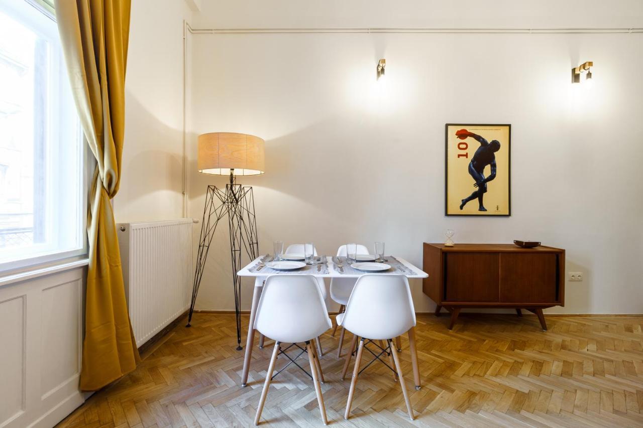Central Loft-Style Flat Next To Danube Budapest Exterior photo